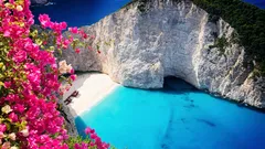 Uma atmosfera incrível, mas sem multidões de turistas: 8 ilhas gregas que valem uma viagem mais longa