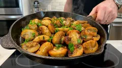 Os cogumelos na frigideira já não escurecem: ficam douradinhos — o segredo do chef